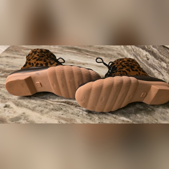 Leopard Print Fur Lined Rain Boots - Picture 4 of 4